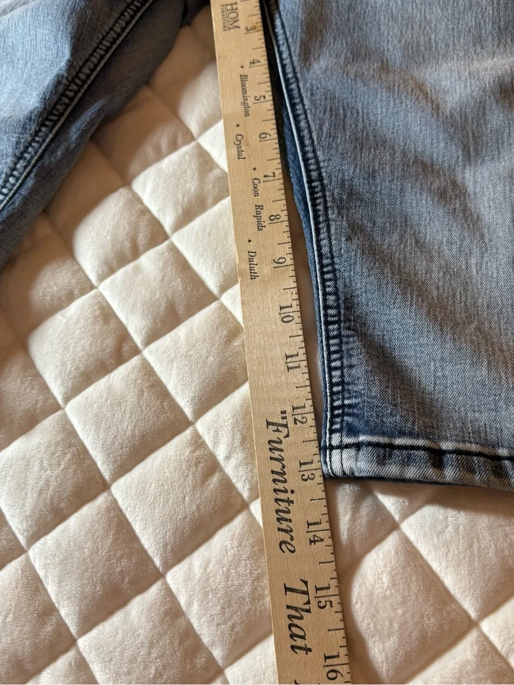V19-69 Italia Denim Bermuda Shorts Long Jorts Blue Distressed Men’s Size 31/32